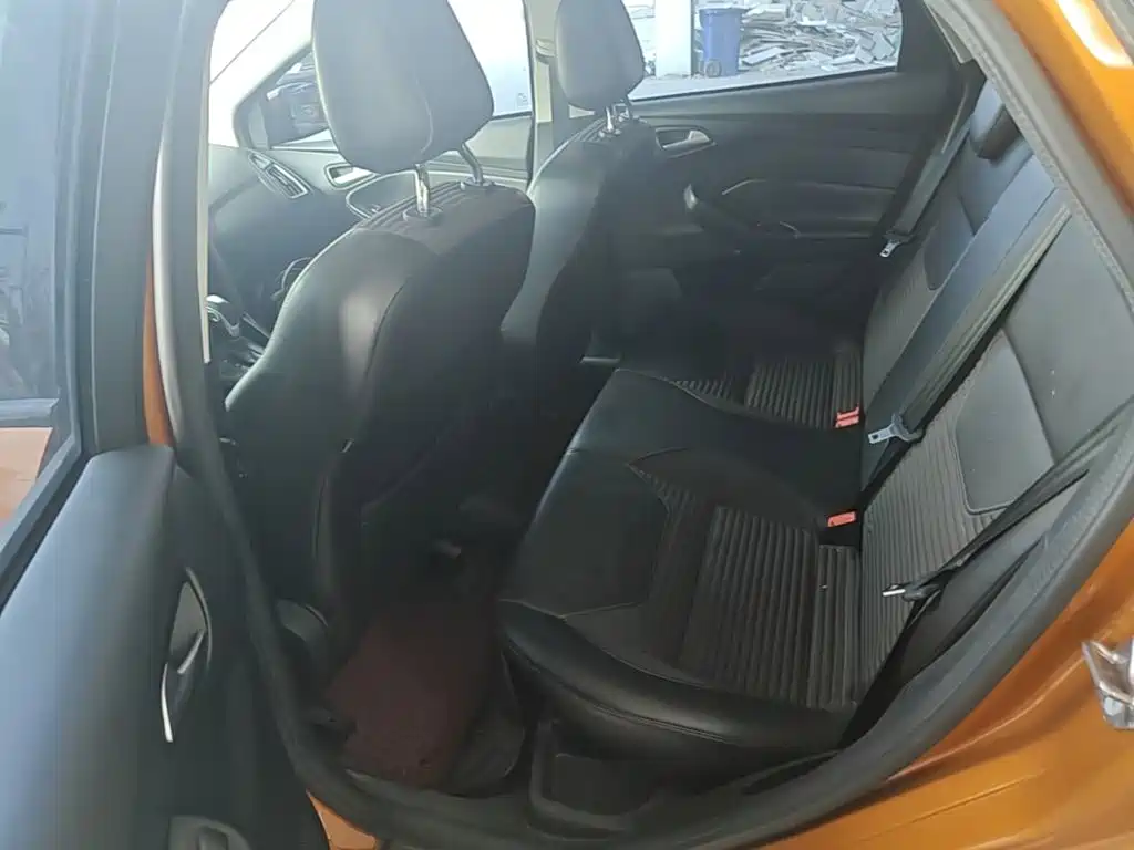 Ford Focus — миниатюра 17