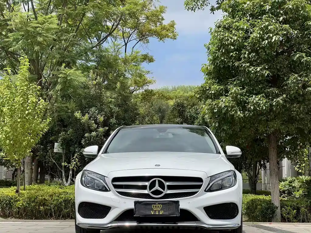 Mercedes-Benz C-Class — миниатюра 2