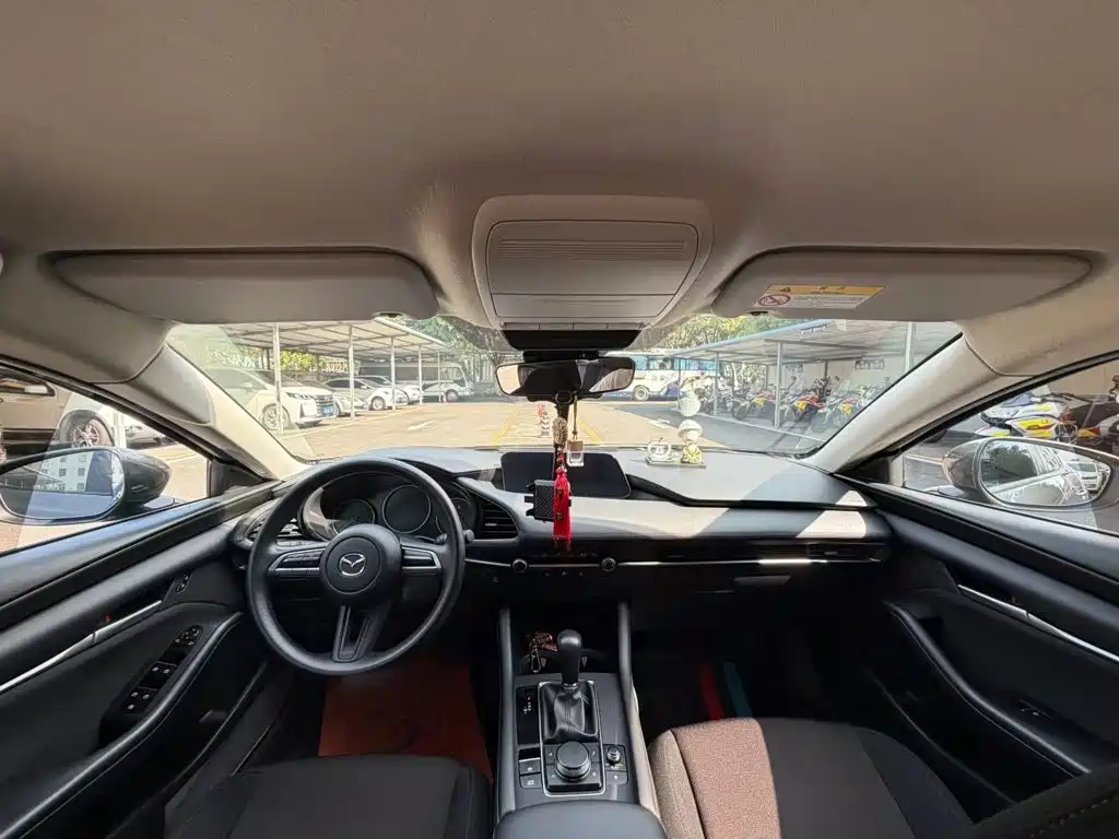 Mazda 3 Axela — миниатюра 18