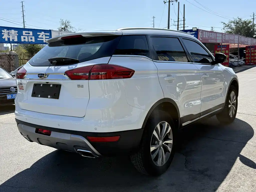 Geely Boyue — миниатюра 9