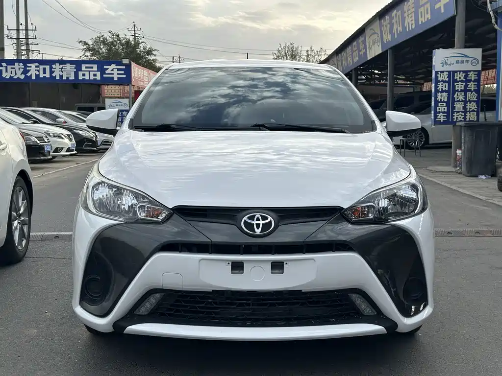 Toyota Yaris L — миниатюра 2