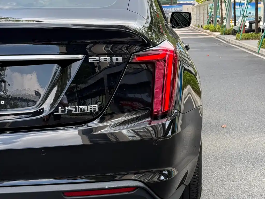 Cadillac CT5 — миниатюра 10