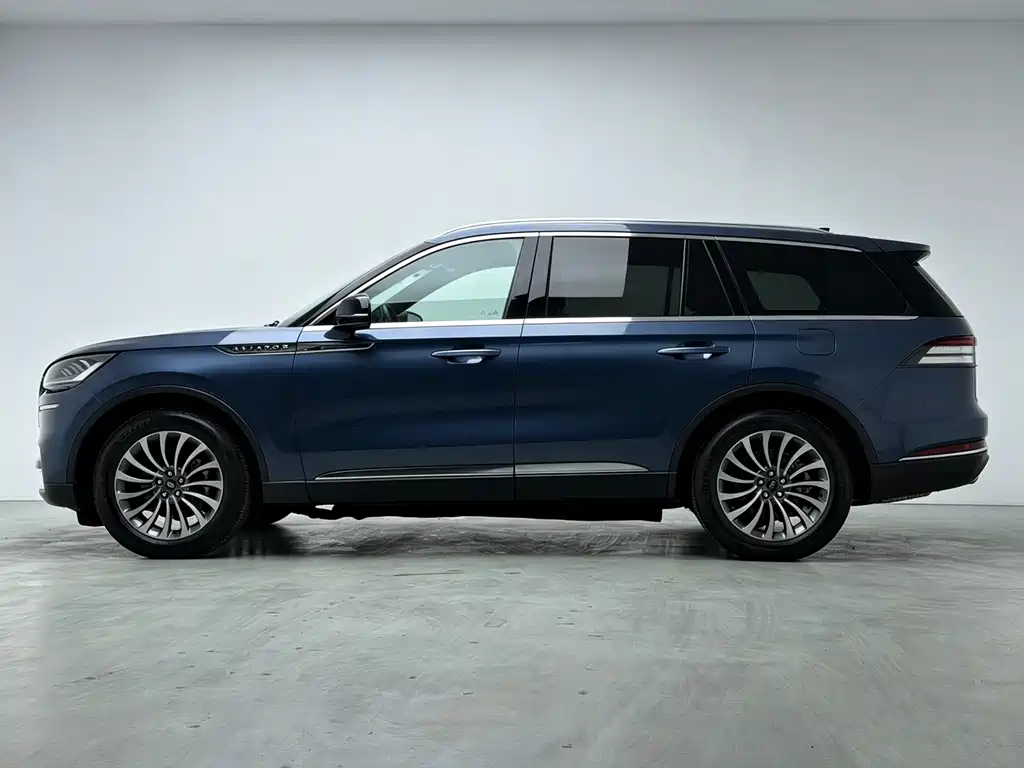 Lincoln Aviator — миниатюра 17