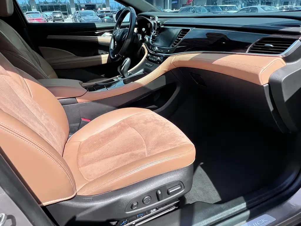 Buick LaCrosse — миниатюра 15