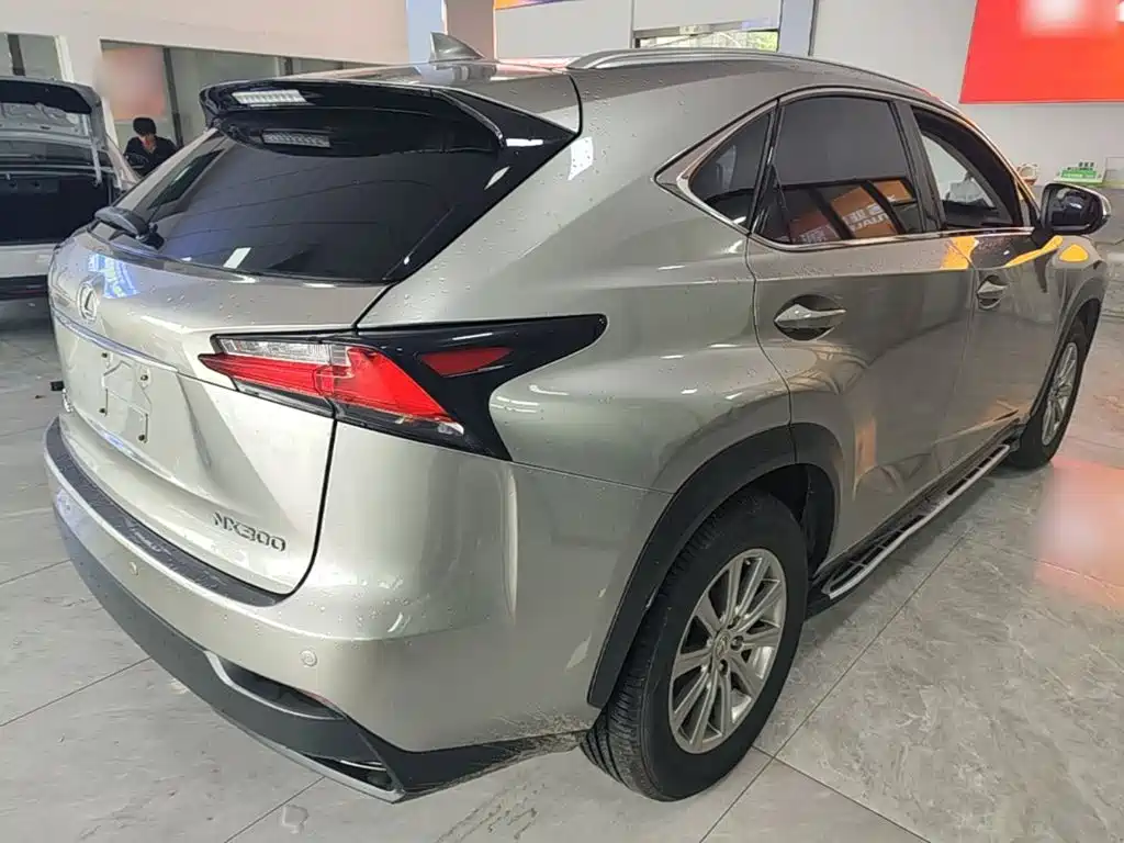 Lexus NX — миниатюра 7