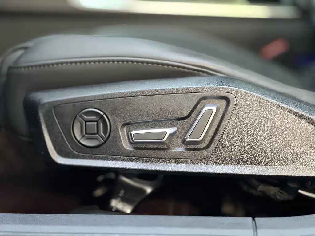 Audi A6L — миниатюра 15