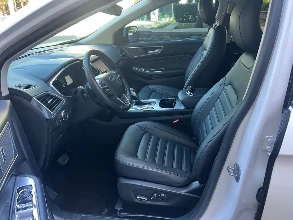 Ford Edge — миниатюра 11