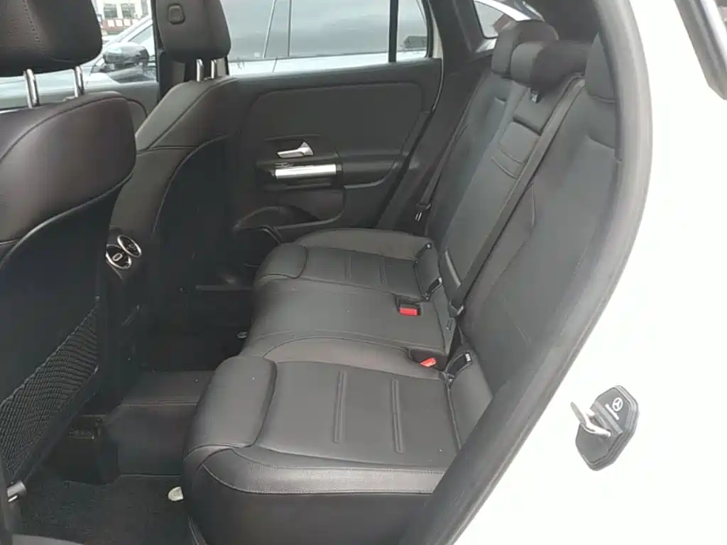 Mercedes-Benz GLA — миниатюра 17