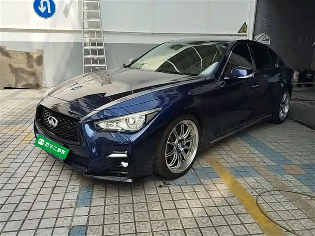 Купить Infiniti Q50L