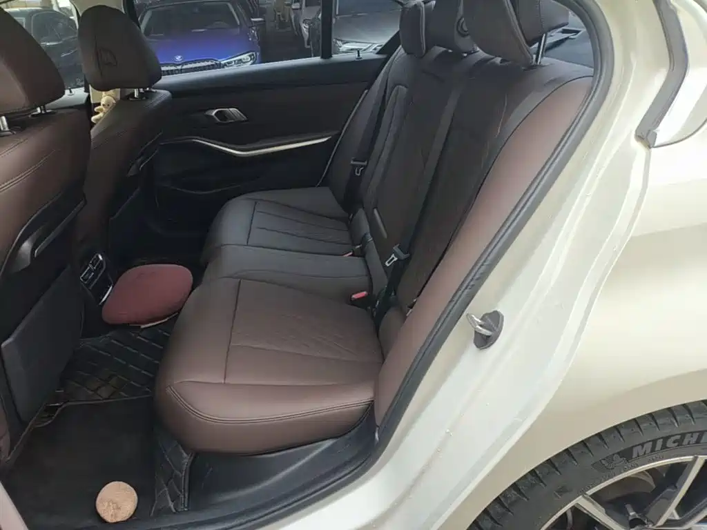 BMW 3 Series — миниатюра 17