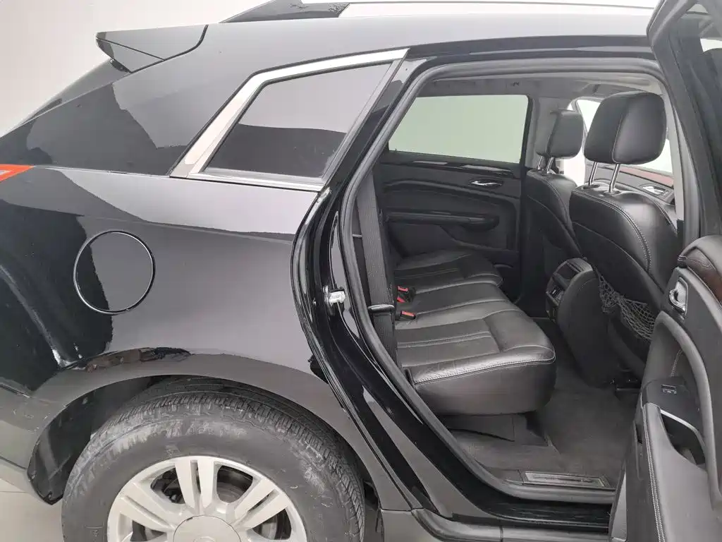 Cadillac SRX — миниатюра 15