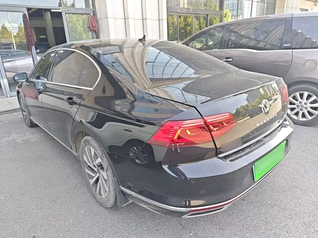 Volkswagen Magotan PHEV — миниатюра 5