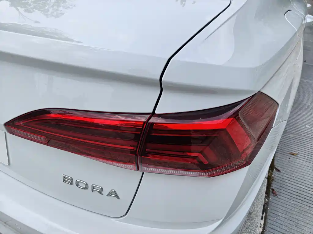 Volkswagen Bora 2021 1.5L AT Fashion Smart Connect