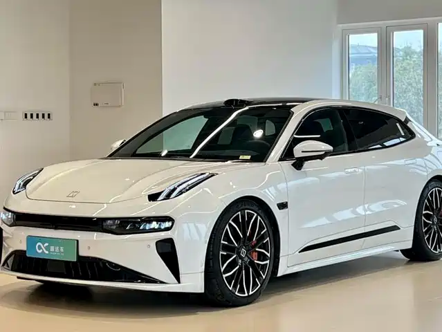 2025 Zeekr 001
