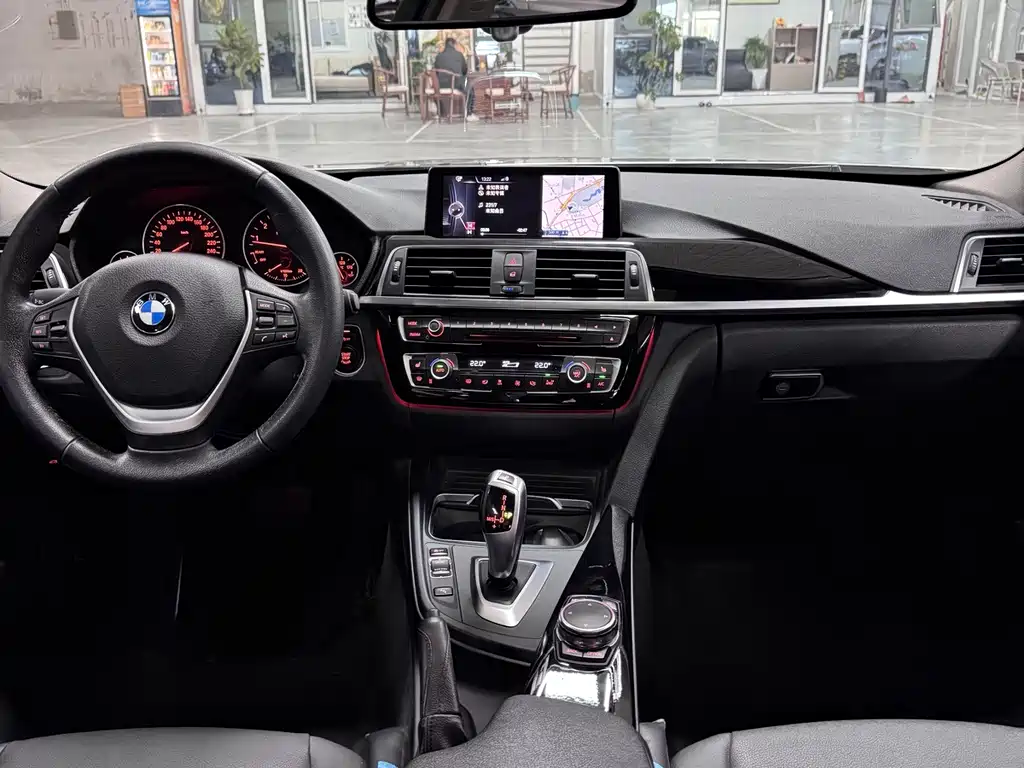 BMW 3 Series — миниатюра 17