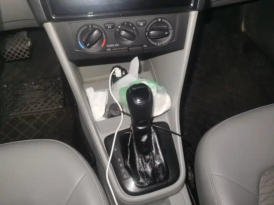 Skoda Rapid — миниатюра 16