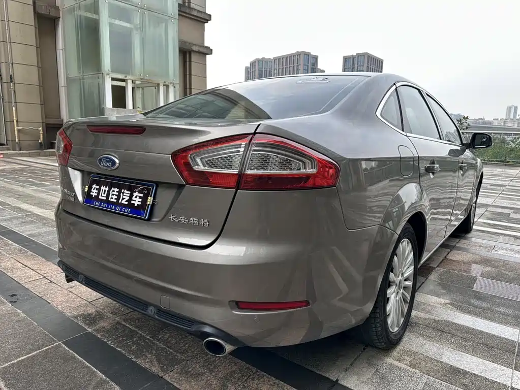 Ford Mondeo - 2011 2.0L GTDi200 Fashion