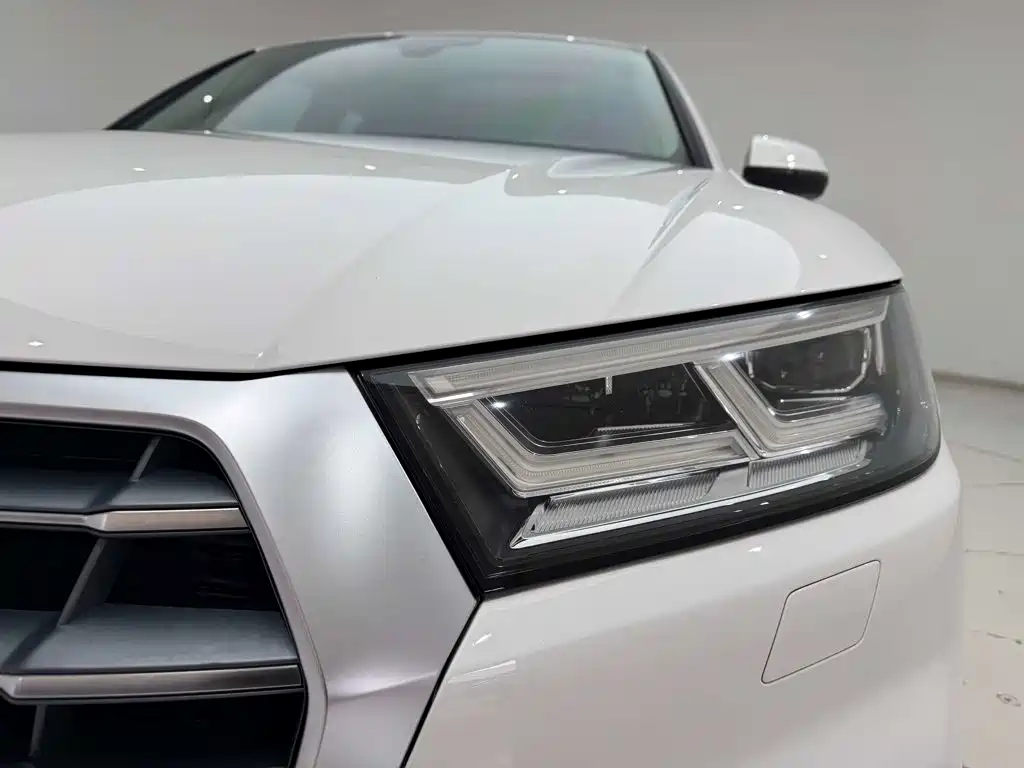 Audi Q5L — миниатюра 9