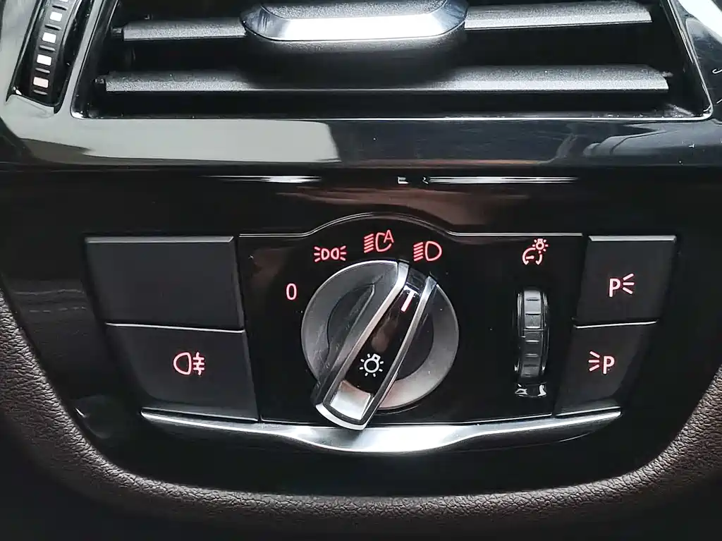 BMW 5 Series — миниатюра 21