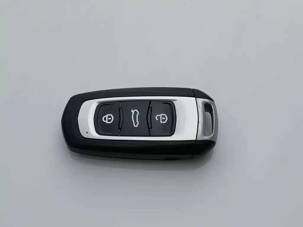 Geely Emgrand — миниатюра 19