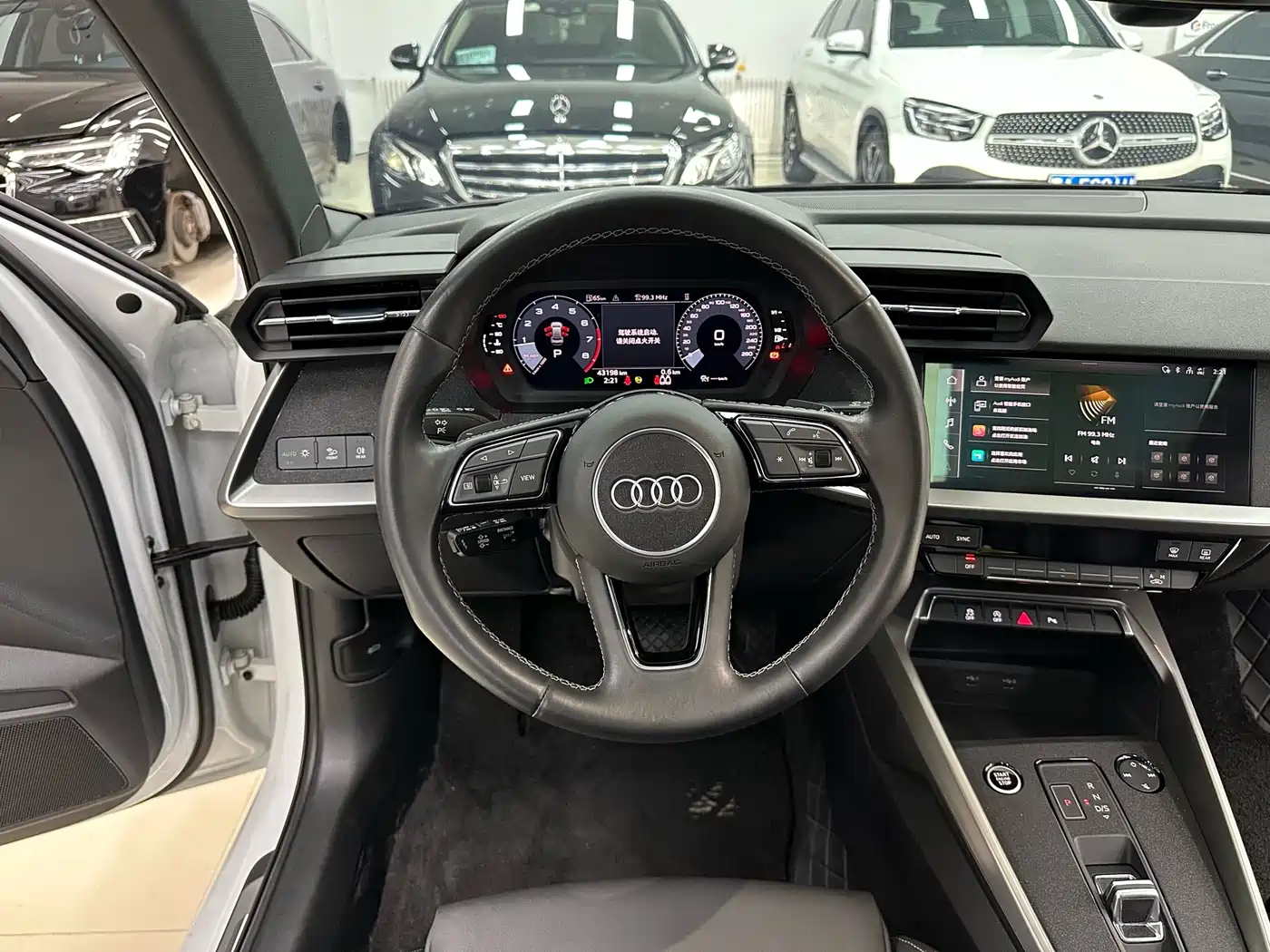 Audi A3 2023 Белый из Китая
