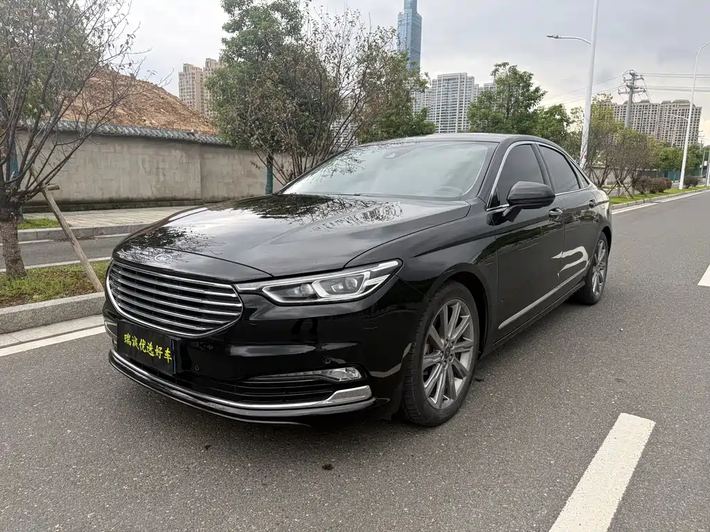 Ford Taurus