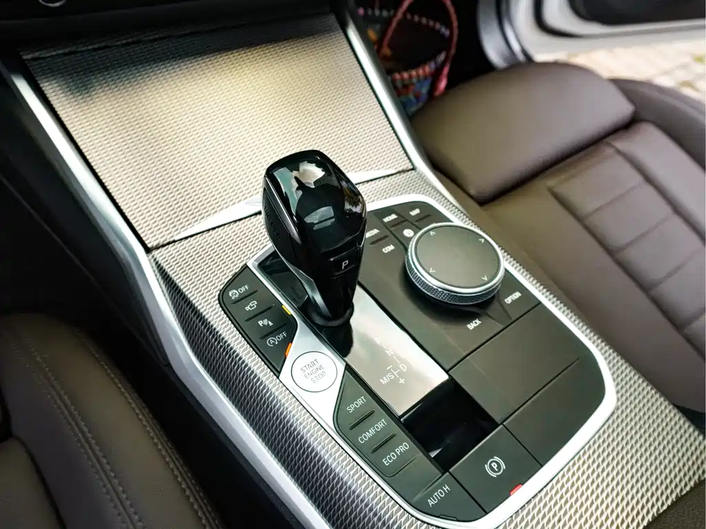 BMW 3 Series — миниатюра 13