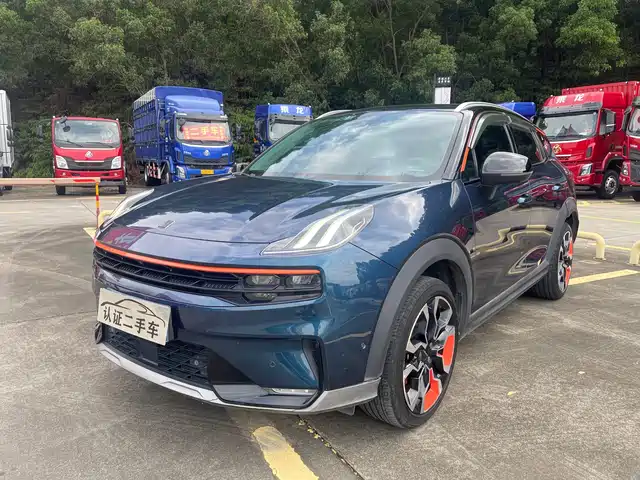 2022 Lynk & Co 06
