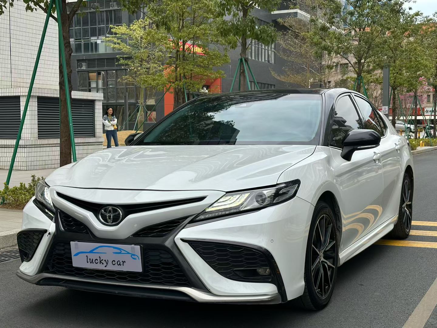 TOYOTA CAMRY