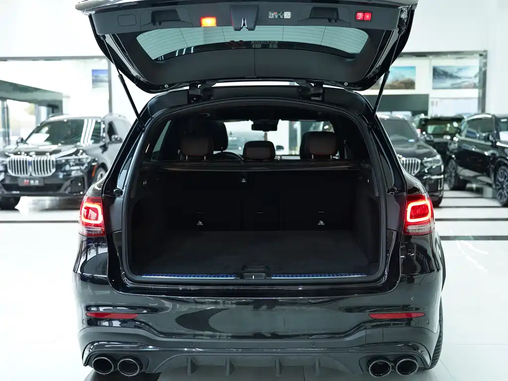 MERCEDES-BENZ GLC AMG