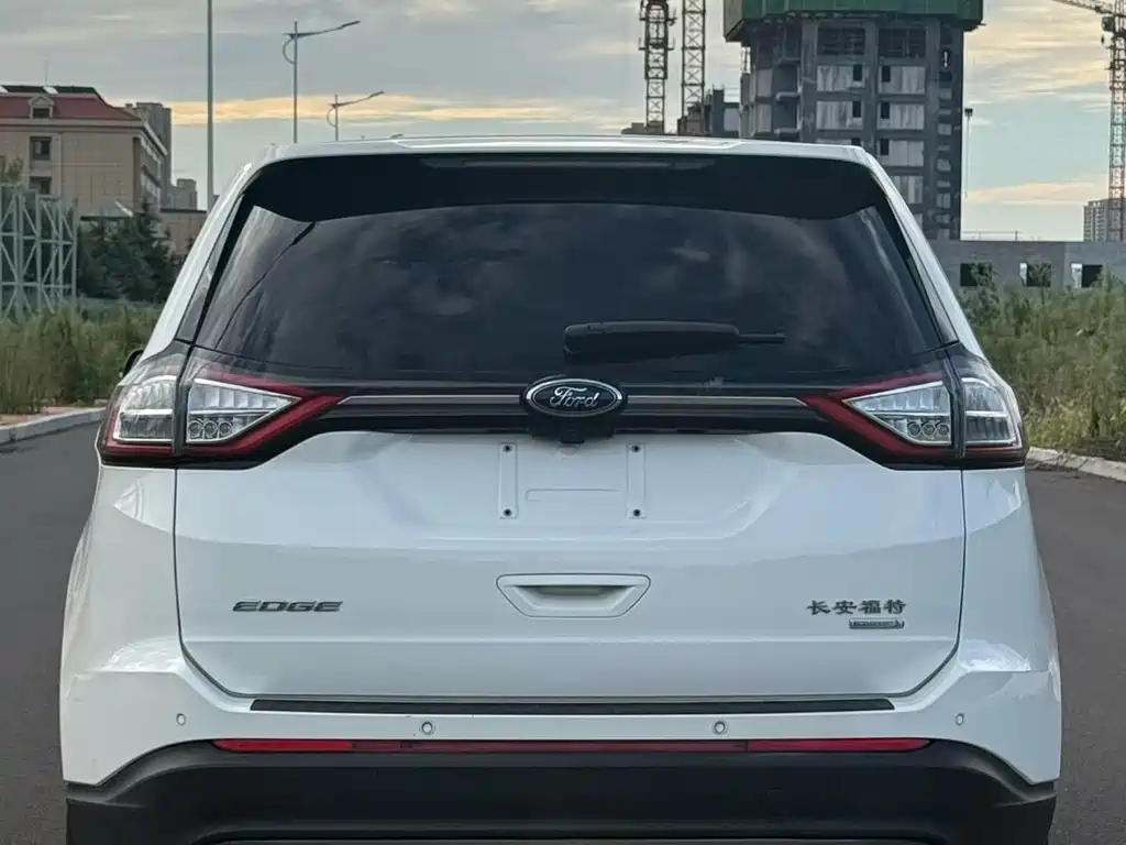 Ford Edge — миниатюра 5