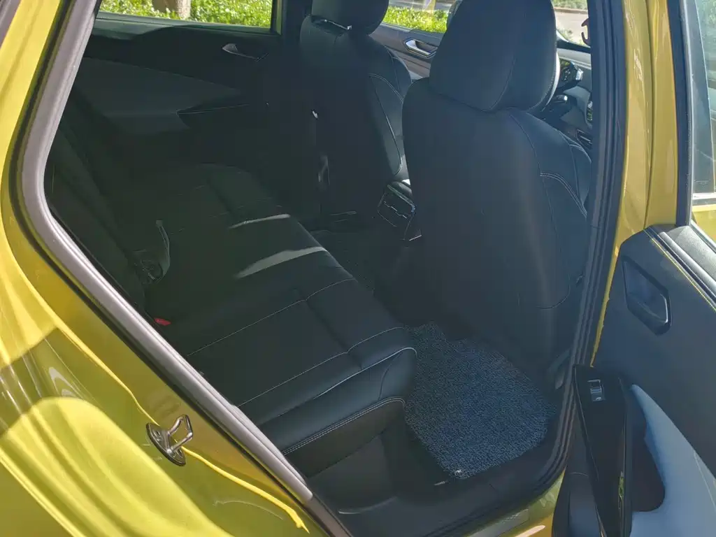Volkswagen ID.4 X — миниатюра 6