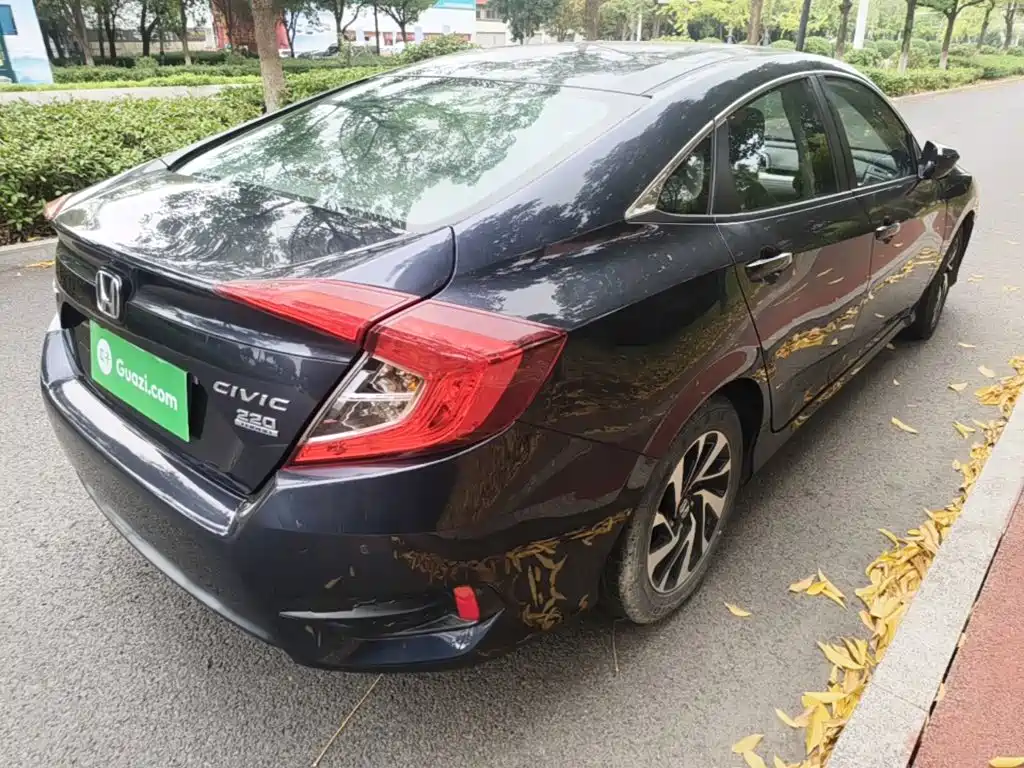Honda Civic — миниатюра 7