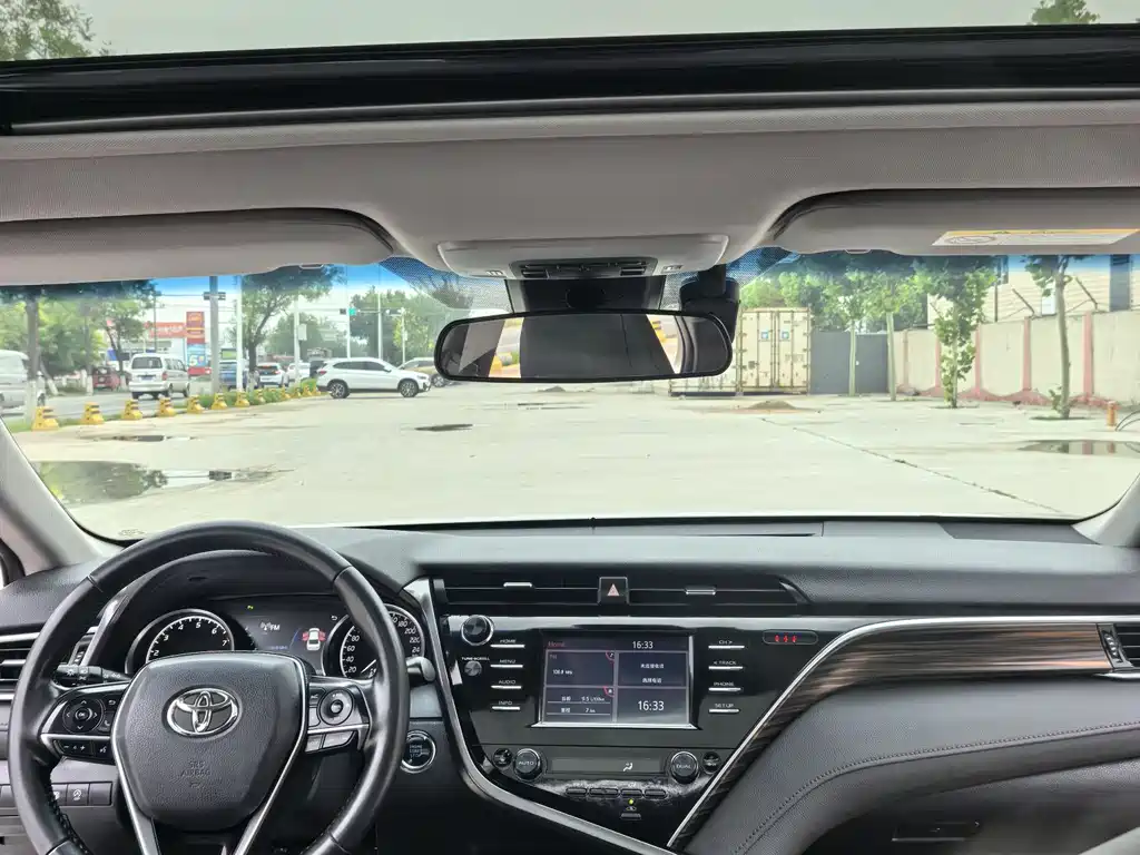 Toyota Camry 2018 2.0G Luxury