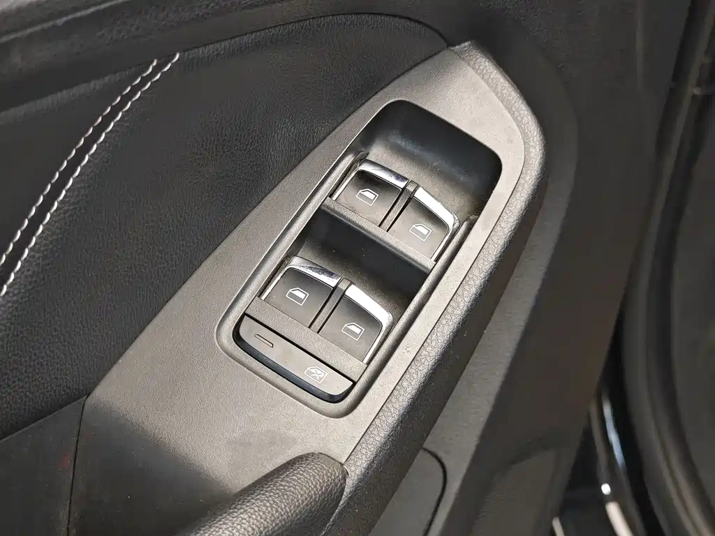 Roewe RX5 — фотографии объявления, Фото 10