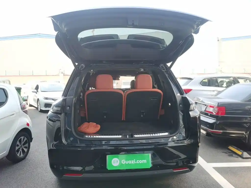 Li Auto Li L8 — миниатюра 19