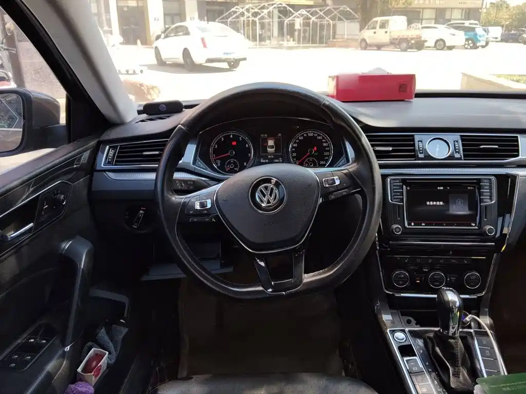 Volkswagen Passat — миниатюра 6