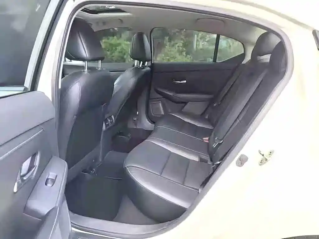 Nissan Sylphy — миниатюра 9