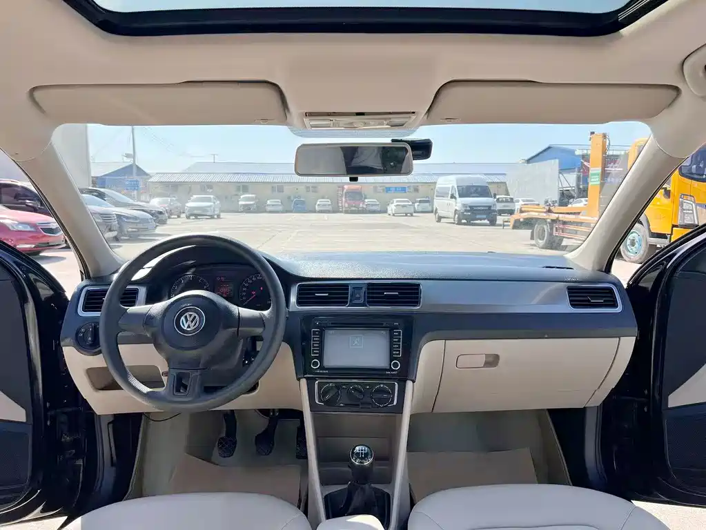 Volkswagen Santana — миниатюра 9