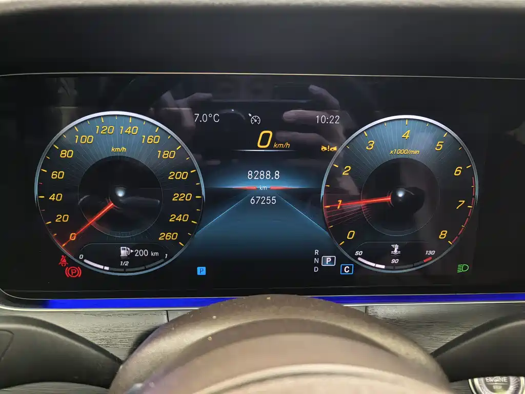 MERCEDES-BENZ E CLASS