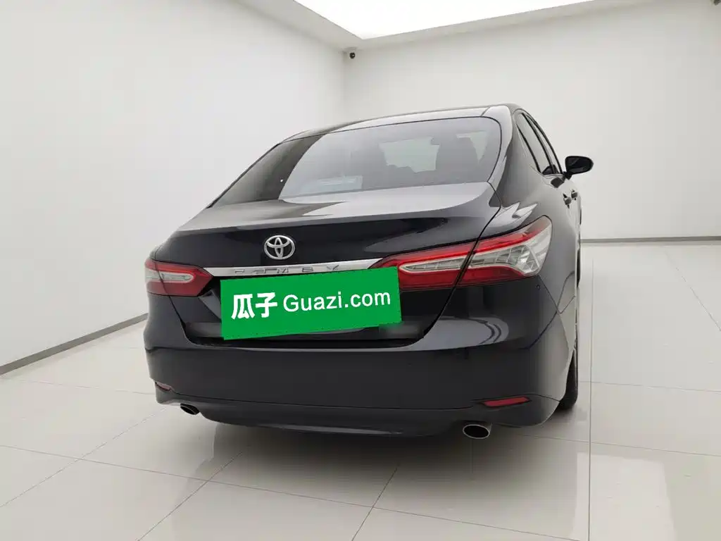 Toyota Camry — миниатюра 3