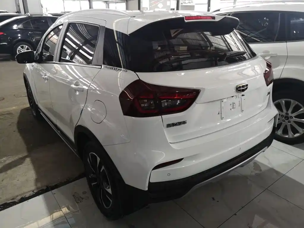 Geely Vision X3 — миниатюра 5