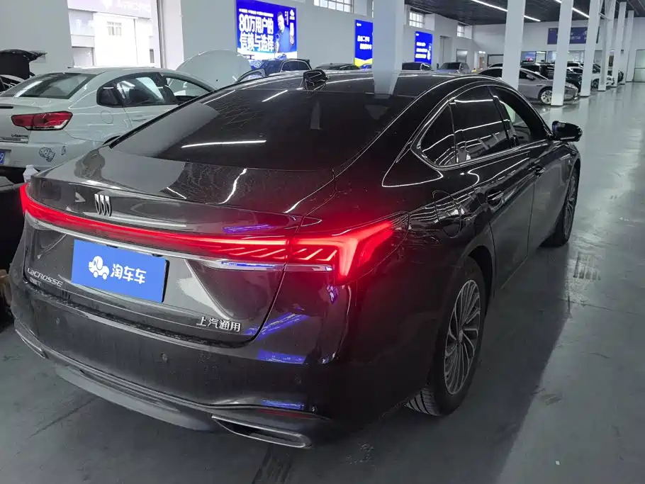 Buick LaCrosse — миниатюра 3