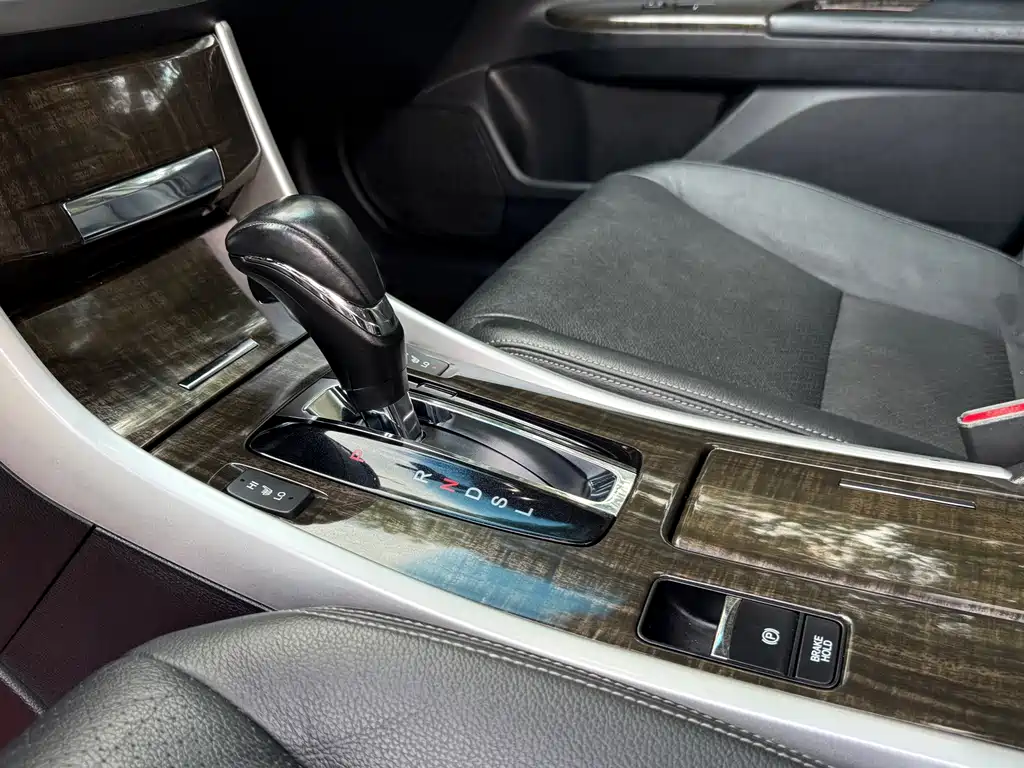 Honda Accord — миниатюра 15