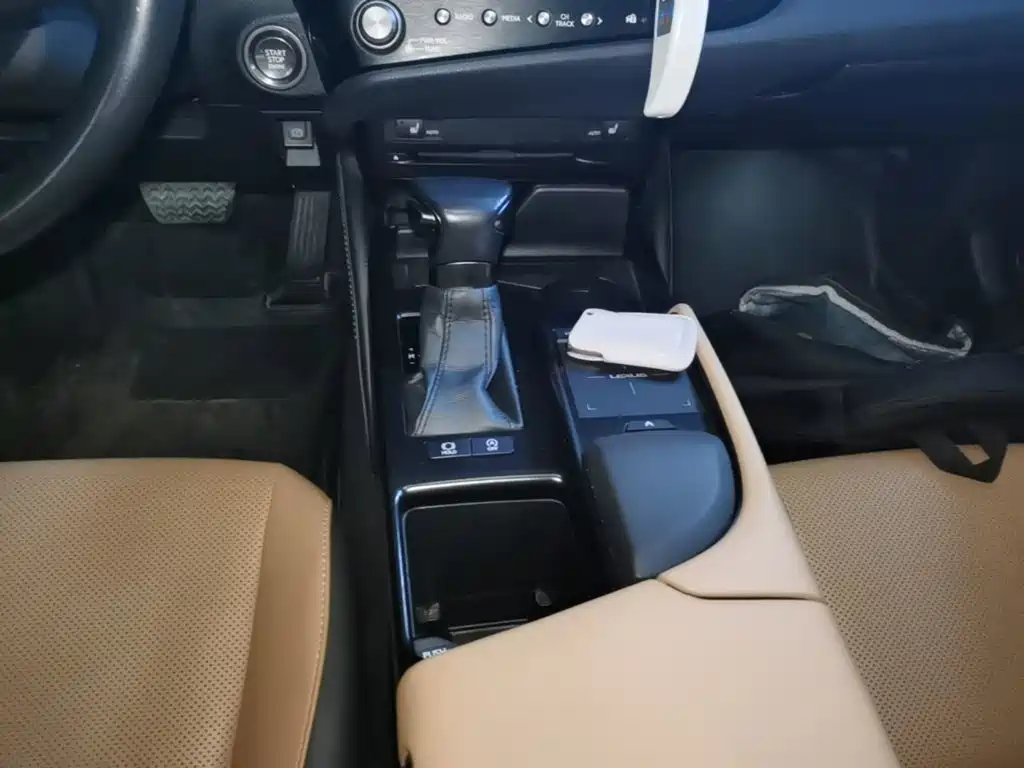 Lexus ES — миниатюра 14