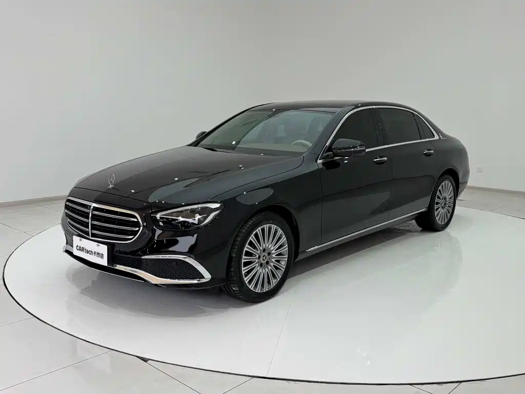 Mercedes-Benz E-Class — миниатюра 23