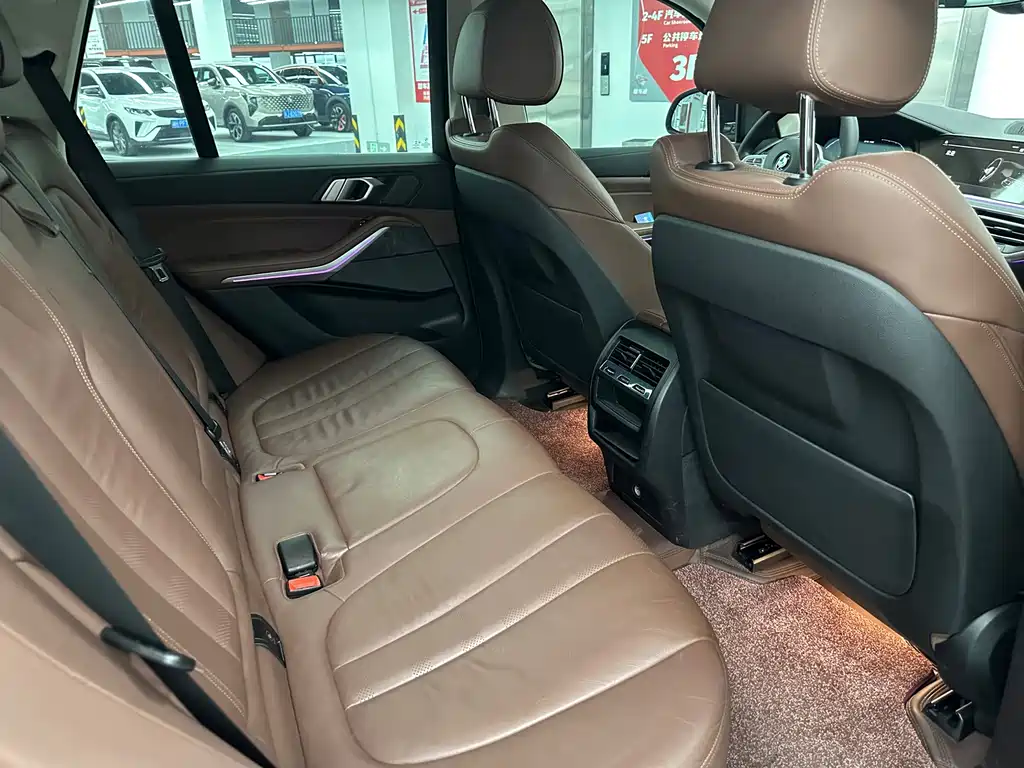 BMW X5 (Import) — миниатюра 13