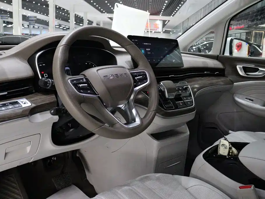 Roewe iMAX8 — фотографии объявления, Фото 7
