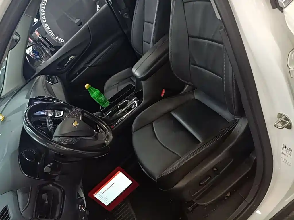 Chevrolet Equinox — миниатюра 15