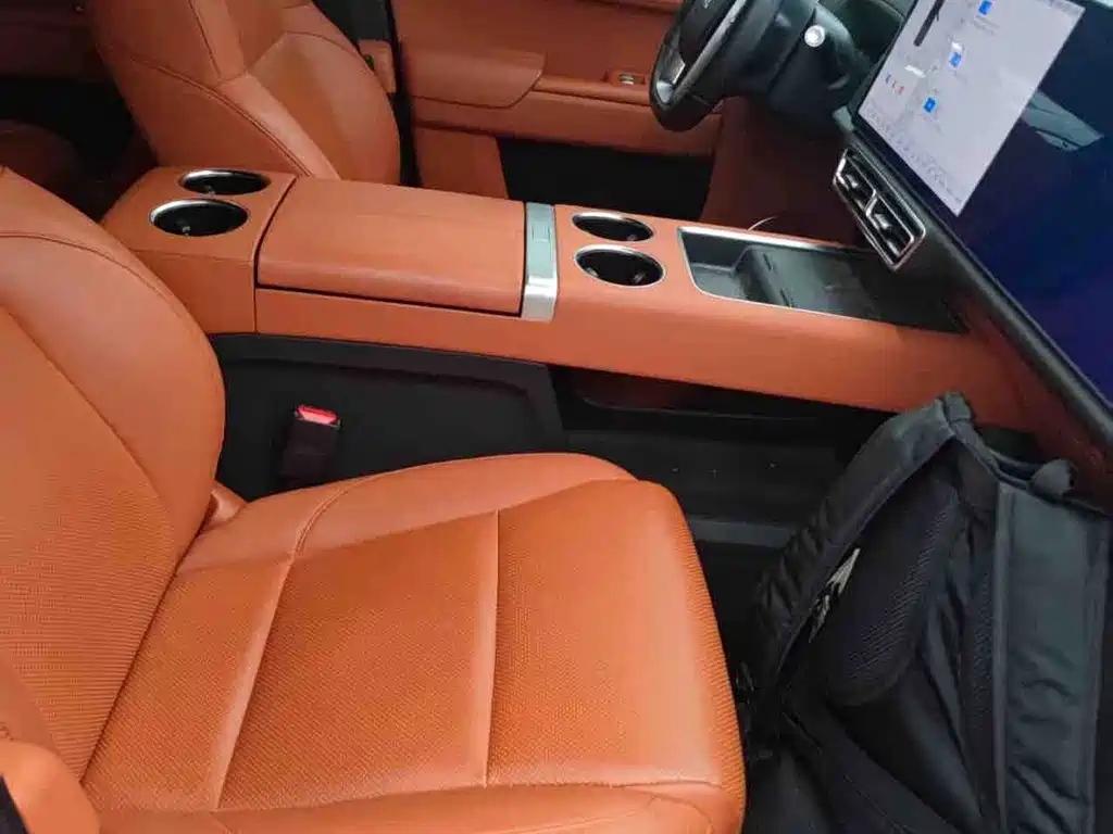 Li Auto Li L8 — миниатюра 5